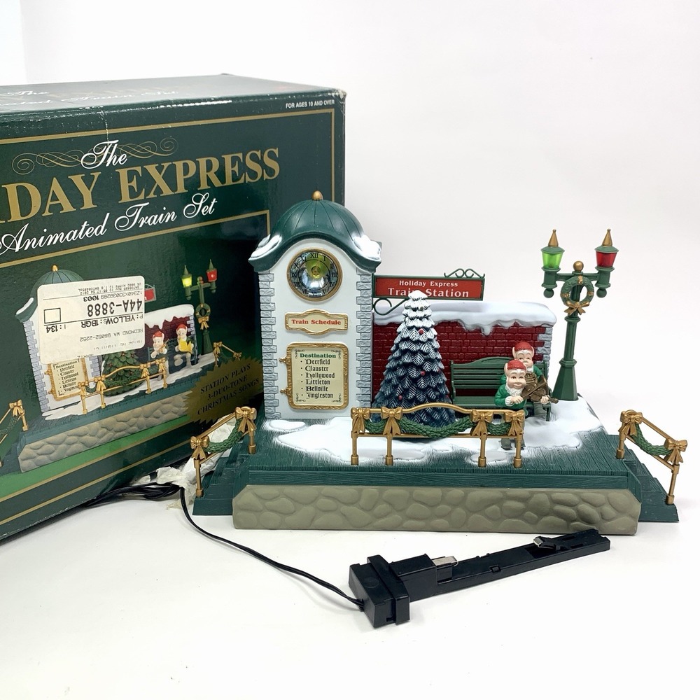 New Bright The Holiday Express Animated Train Set Musical Station (384-10) w/Box